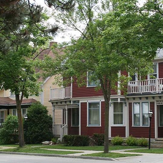 Green Bay Road Historic District