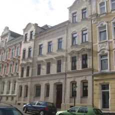Mietshaus in geschlossener Bebauung Kreherstraße 12