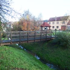 Lávka přes Hradčovický potok v Hradčovicích proti čp. 3