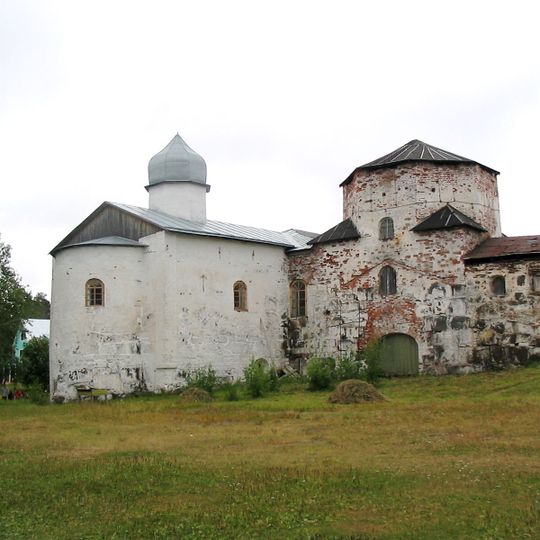 Церковь Рождества Пресвятой Богородицы с трапезной