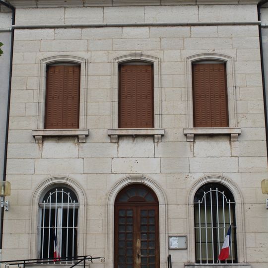 Town hall of Champdor