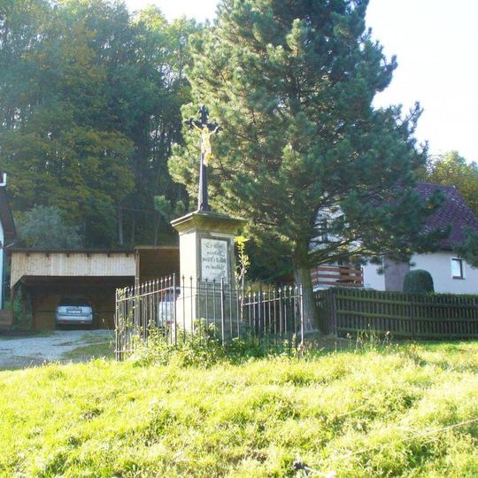 Kříž u domu 42 v Huníkově