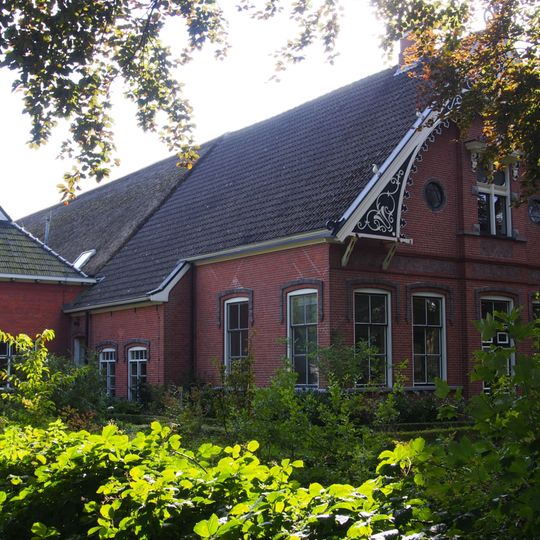 Oldambster boerderij in eclectische stijl