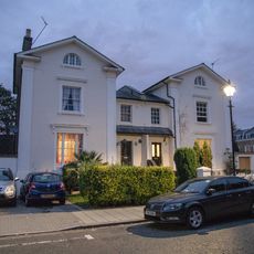 2 And 4, Stockwell Park Crescent Sw9