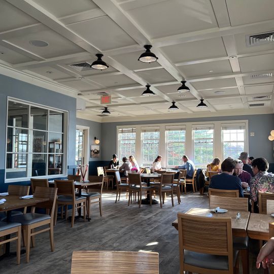Robert's Maine Grill