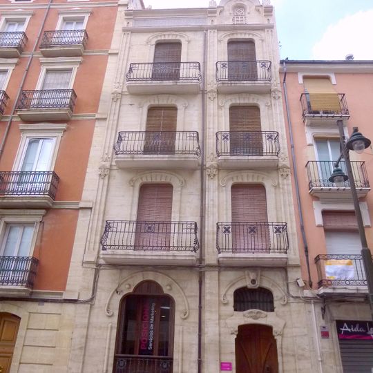 Edificio en avenida País Valencià 30 de Alcoy
