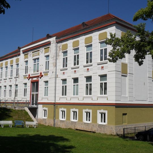 Volksschule Dunkelstein