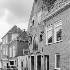 Pakhuis tegenover Lange Oosterstraat 13, Dokkum