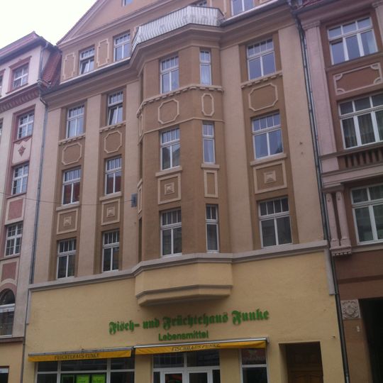 Wohn- und Geschäftshaus Karl-Marx-Straße 14