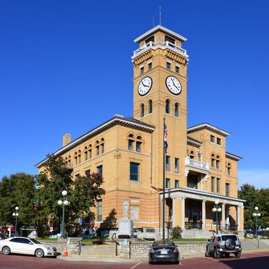 Harrisonville Courthouse Square Historic District
