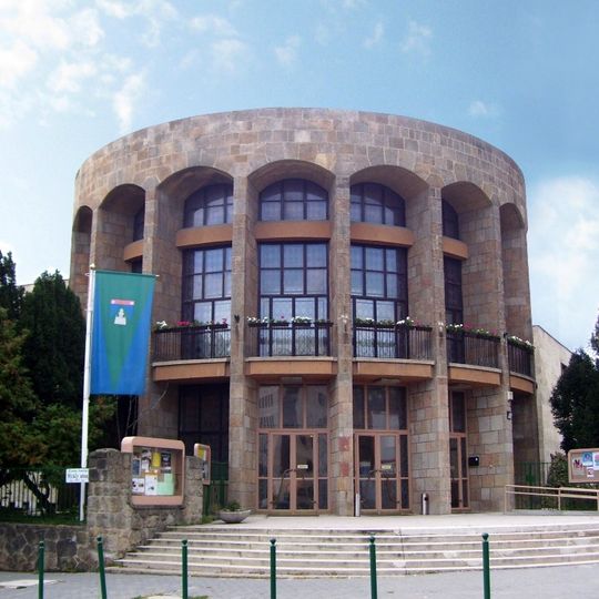 MOM cultural centre