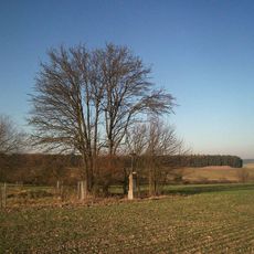 Kříž severně od Tatiné