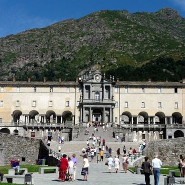 Piemont in Italien: Sehenswürdigkeiten, historische Städte und Weinberge