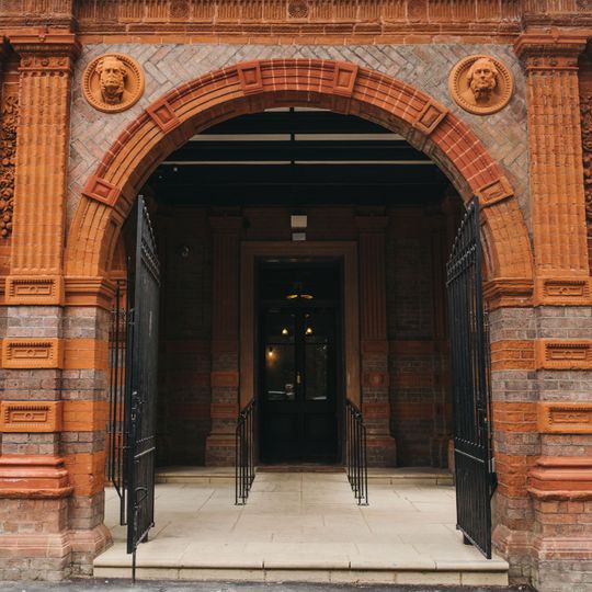 Wardown House, Museum and Gallery