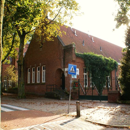 Complex Mariaplein: schoolgebouw voor de lagere school "De Molenhoek"