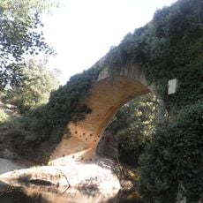 Ponte e Calçada romanas em Aldeia Viçosa