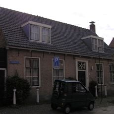 Dwarshuis, 6-ruits schuifvensters met rollagen onder en boven