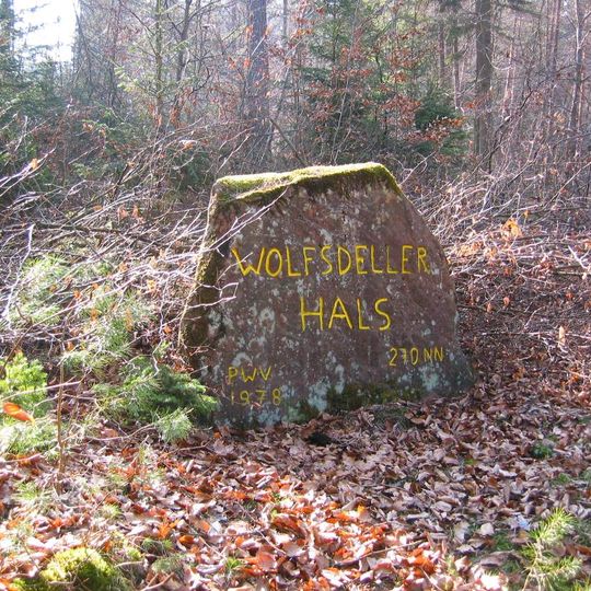 Ritterstein 211 "Wolfsdeller Hals"