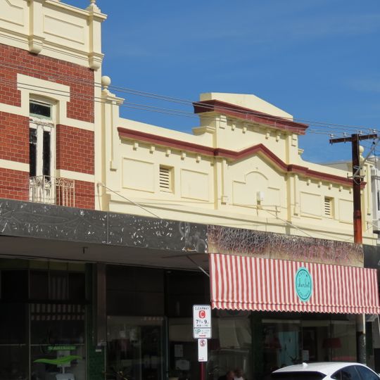 Attention Curios Collectables / Shop & Dwelling