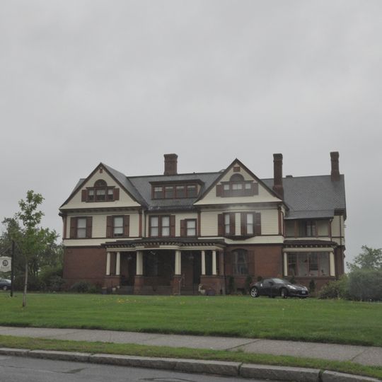 Ames Hill/Crescent Hill District