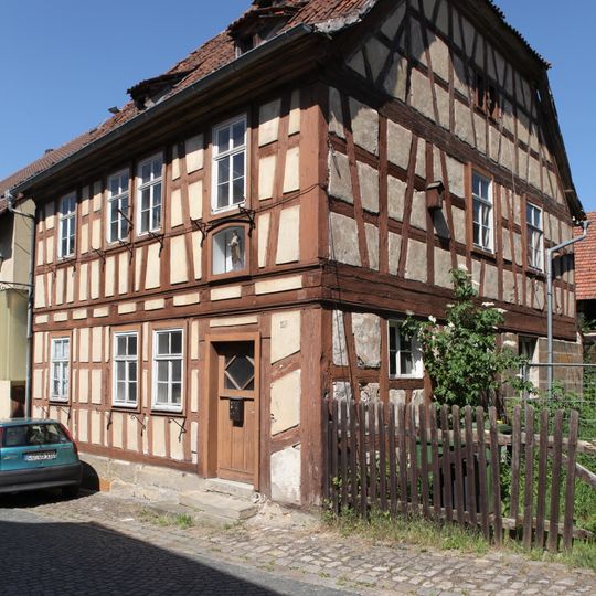 Halbwalmdachhaus