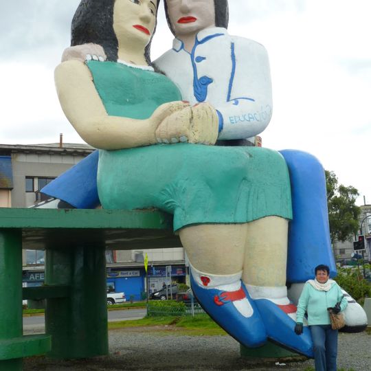 Sentados frente al mar