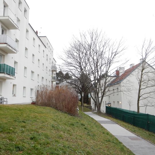 Wohnhausanlage Karlweisgasse 41