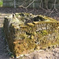 Каменный колодец (Тайцы)