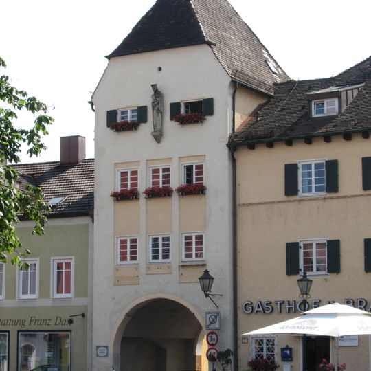 Westliches Stadttor, sog. Oberes oder Isener Tor