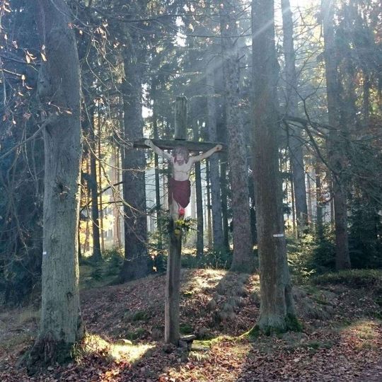 Červený kříž jižně od Robčic