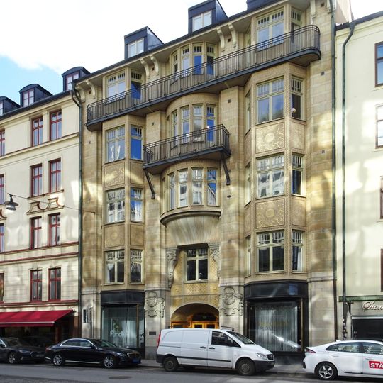 Havssvalget 17, Storgatan 10