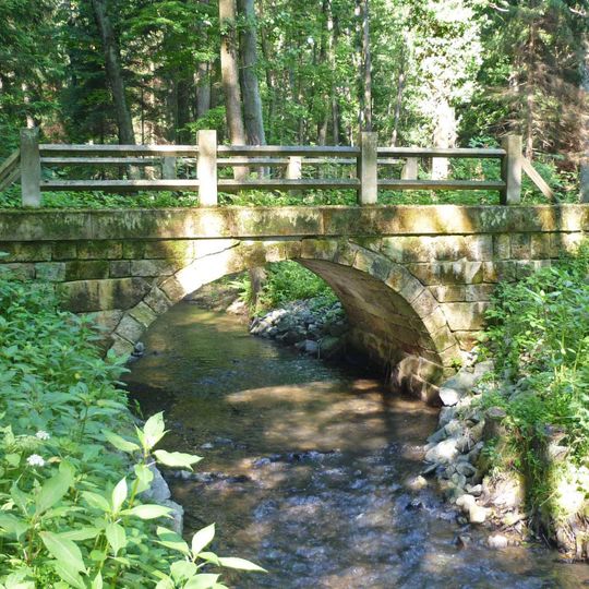 Einzeldenkmal der Sachgesamtheit Rittergut und Park Dittersbach: Brücke über den Schullwitzbach