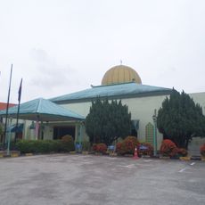 Taman Perling Jamek Mosque