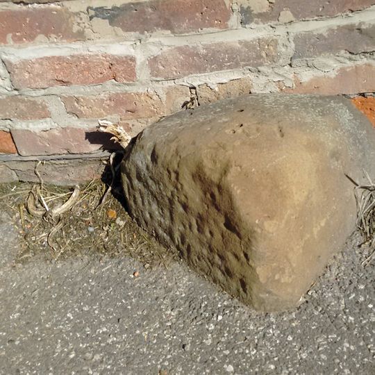Milestone, Clarborough, opp Summer View Villas
