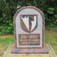 Památník v Medlově k výročí založení obce