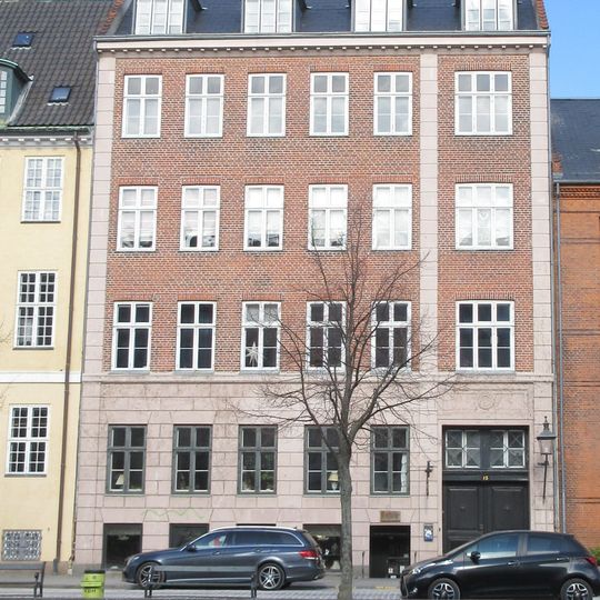 Overgaden Neden Vandet 15