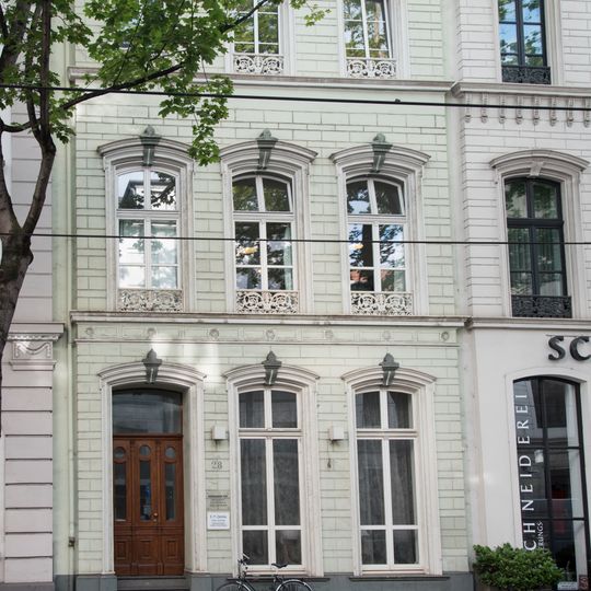 Thomas-Mann-Straße 28