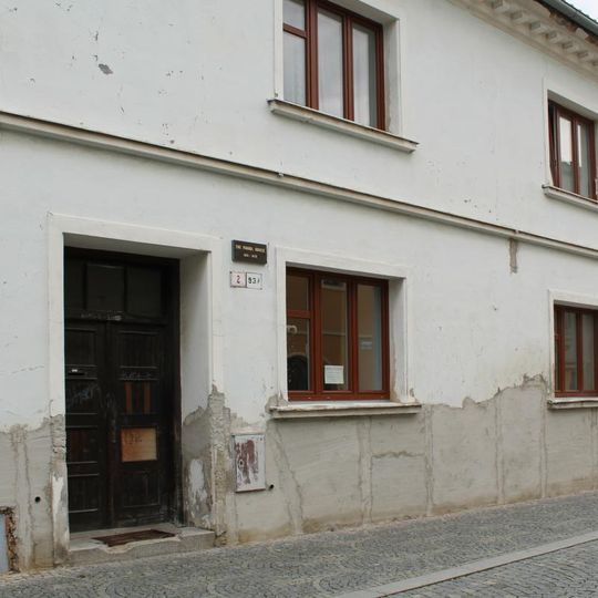 Pamětní deska v Mohelnici ulice S. K. Neumanna