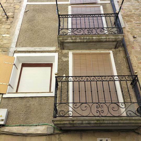 Casa Santa Engracia 34