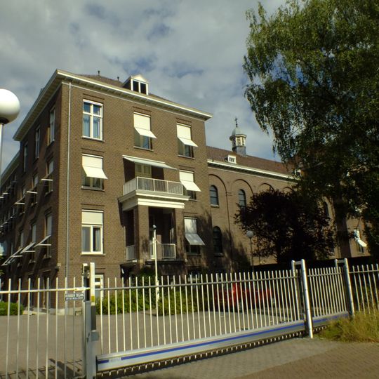 Retraitehuis, Uden