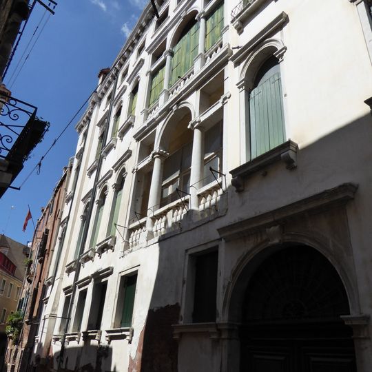 Palazzo Raspi