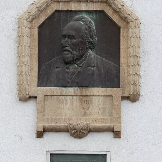 Gedenktafel Adolf Pichler, Erl