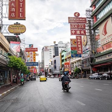 Targowiska z jedzeniem ulicznym: kuchnia uliczna, smaki lokalne i tradycyjna kuchnia