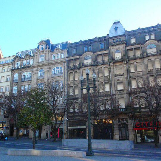 Edifício na Avenida dos Aliados nº 166 a 200