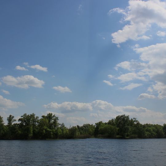 Kozachyi and Olgyn islands