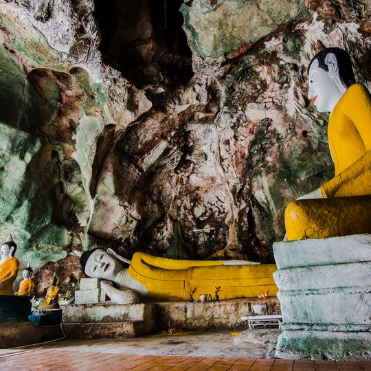 Wat Tham Khuha Sawan