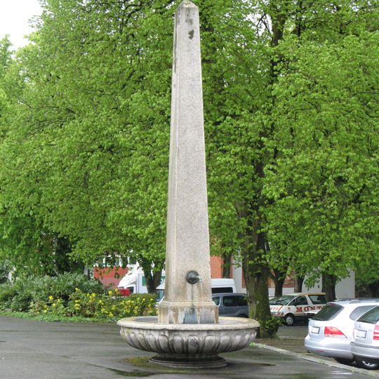 Brunnen beim alten Schulhaus