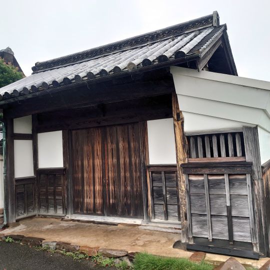 Toshima Family Residence