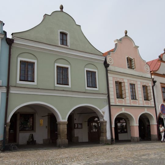 Náměstí Zachariáše z Hradce 21