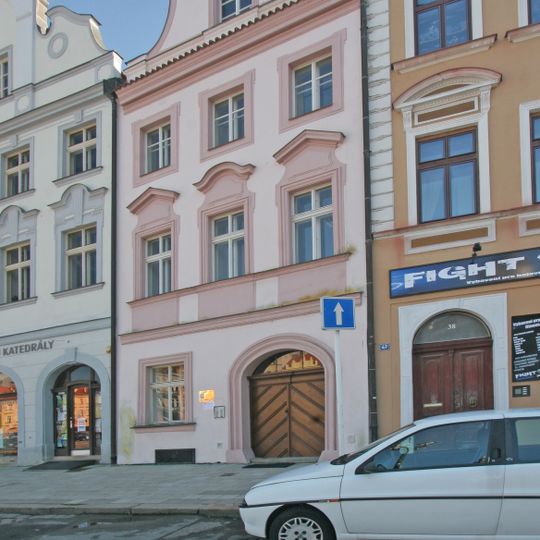 Velké náměstí 46